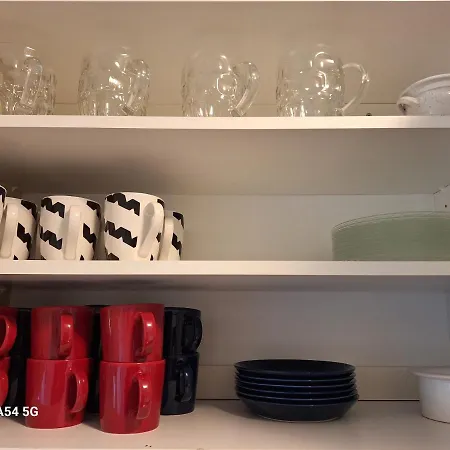 Kirkkokatu 10, Ilmainen Kadunvarsipysaekoeinti *