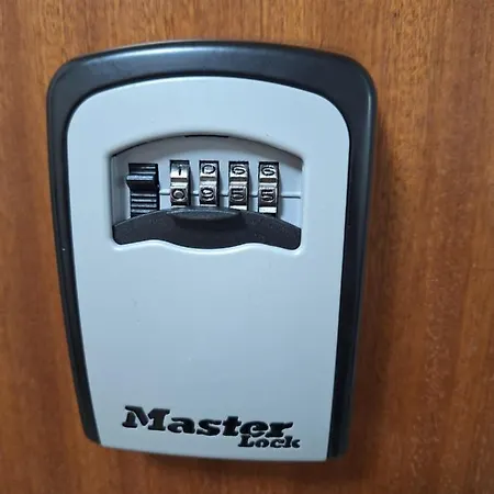 Kirkkokatu 10, Ilmainen Kadunvarsipysaekoeinti Apartment