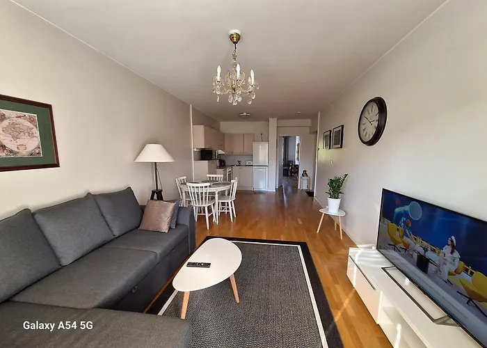 Kirkkokatu 10, Ilmainen Kadunvarsipysaekoeinti شقة *